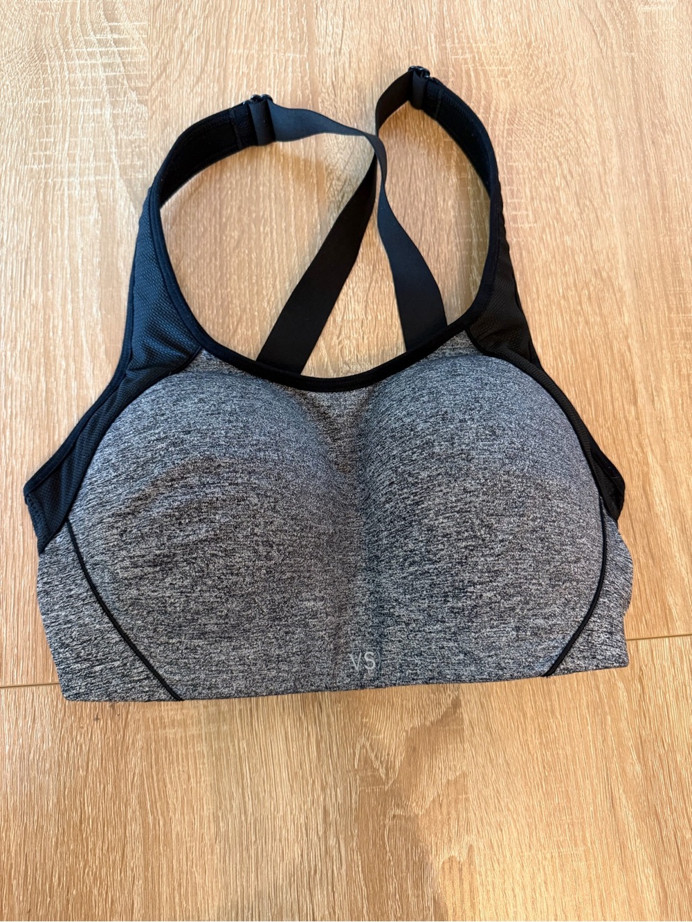 Victoria's Secret VSX The Standout Sports Bra Gray Heather Black 32DD